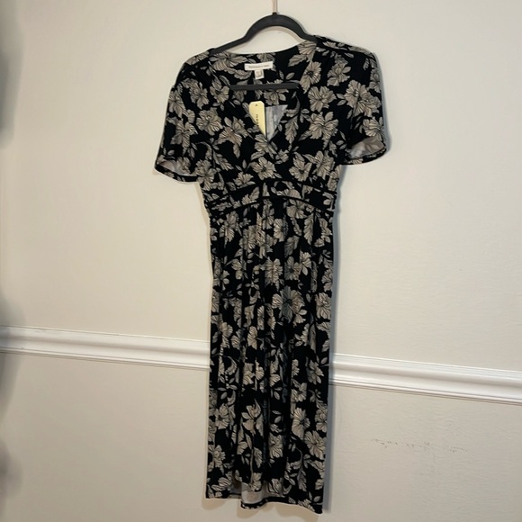 Monteau Black and cream flowered dress - Picture 1 of 6